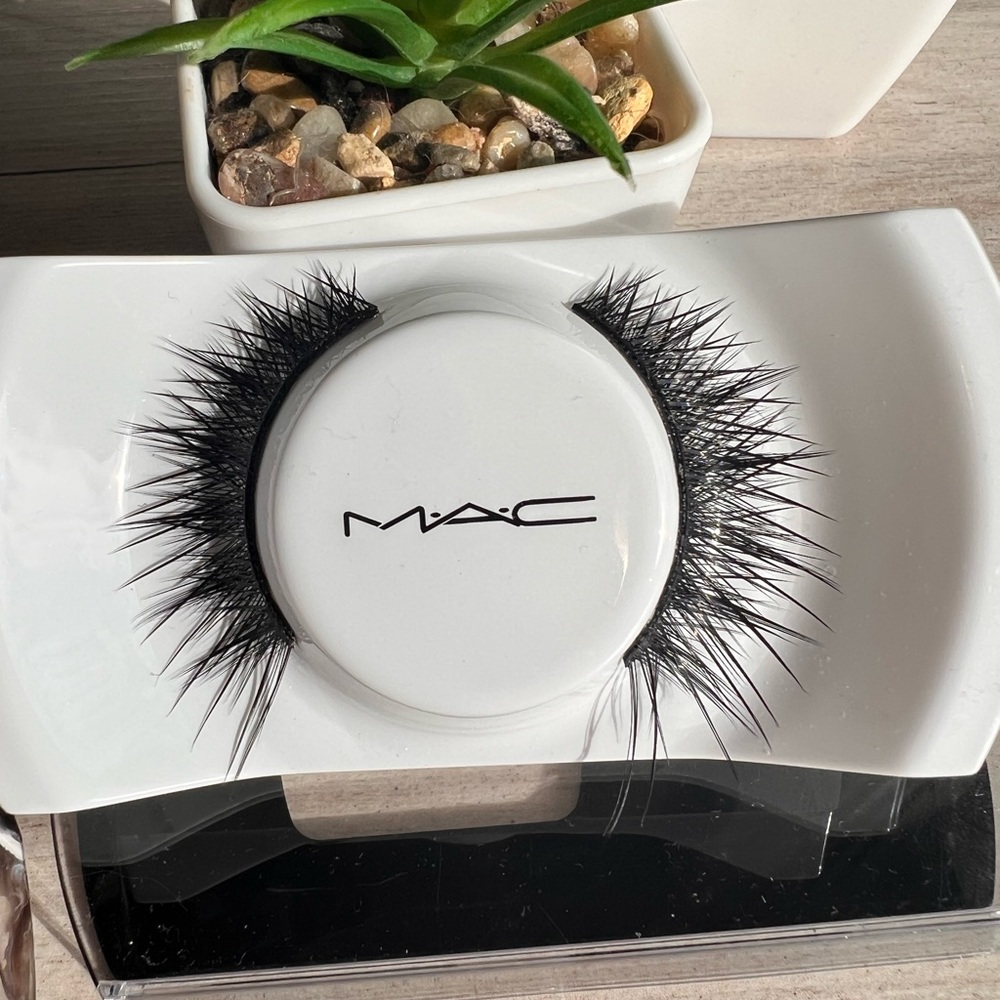 MAC Lashes